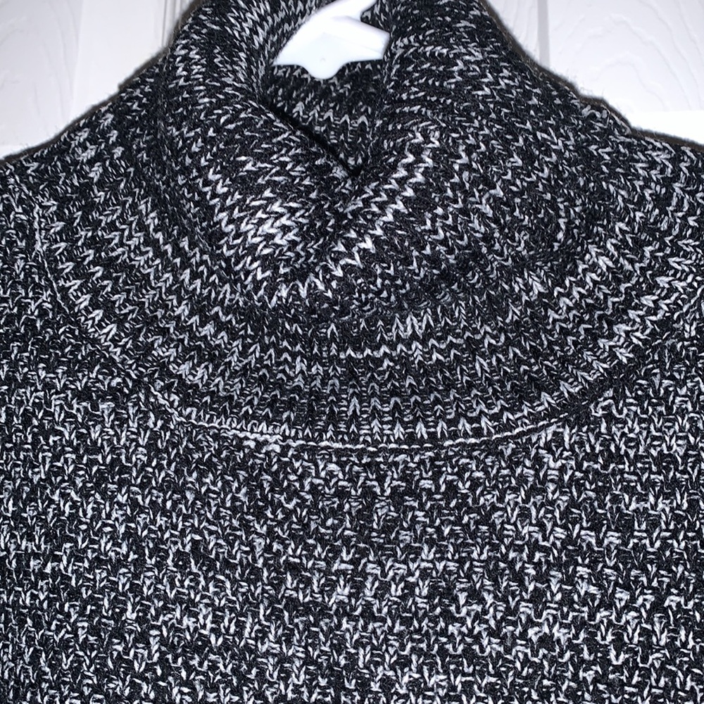 Cozy knit turtleneck sweater - Picture 6 of 6